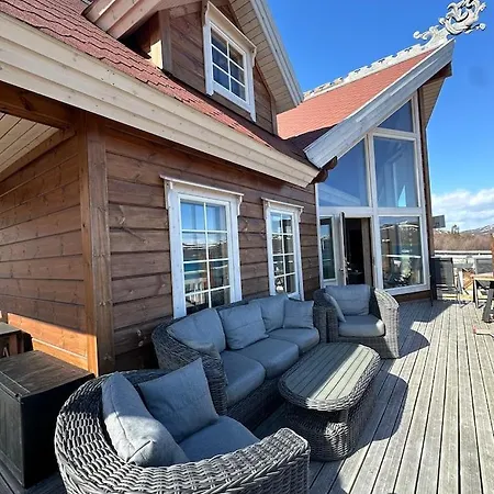 Villa Arctic